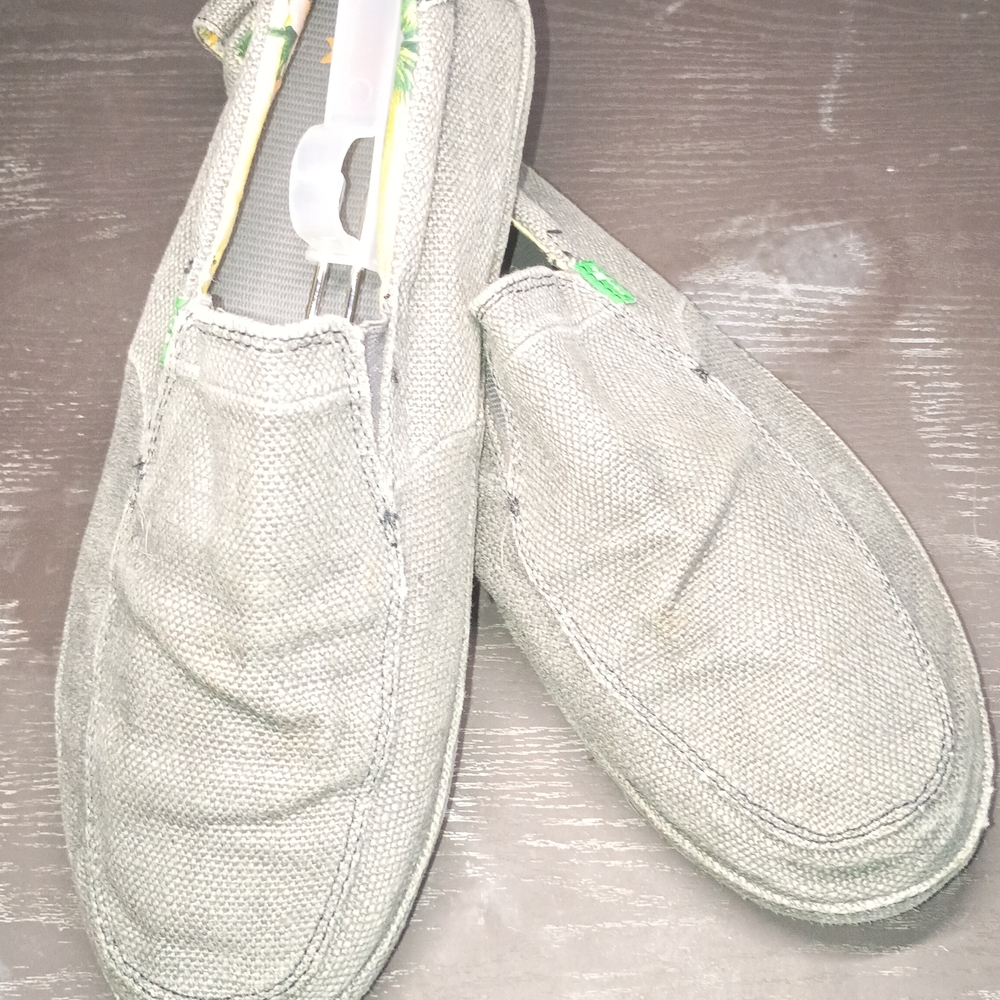 Sanuk Men's 11M Slip-On Canvas Loafers in Gray. Like NEW!!!